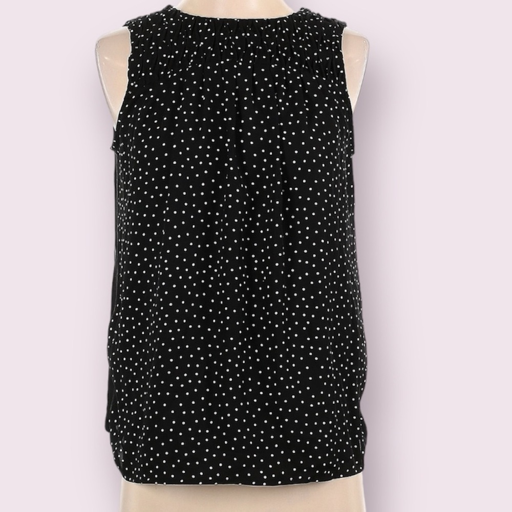 Elle XXL top. Polka dot black and white